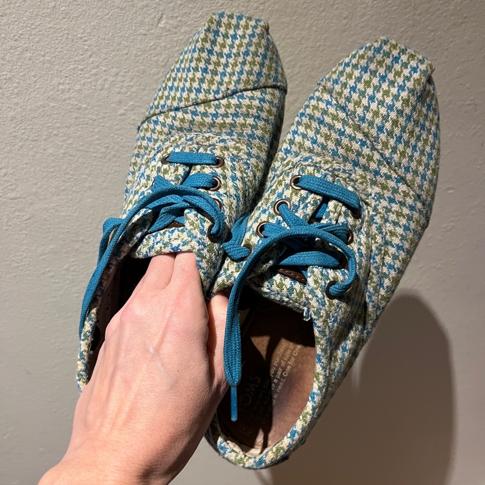 Women’s Houndstooth Toms Sneakers - Blue, Green, and White - Size 9